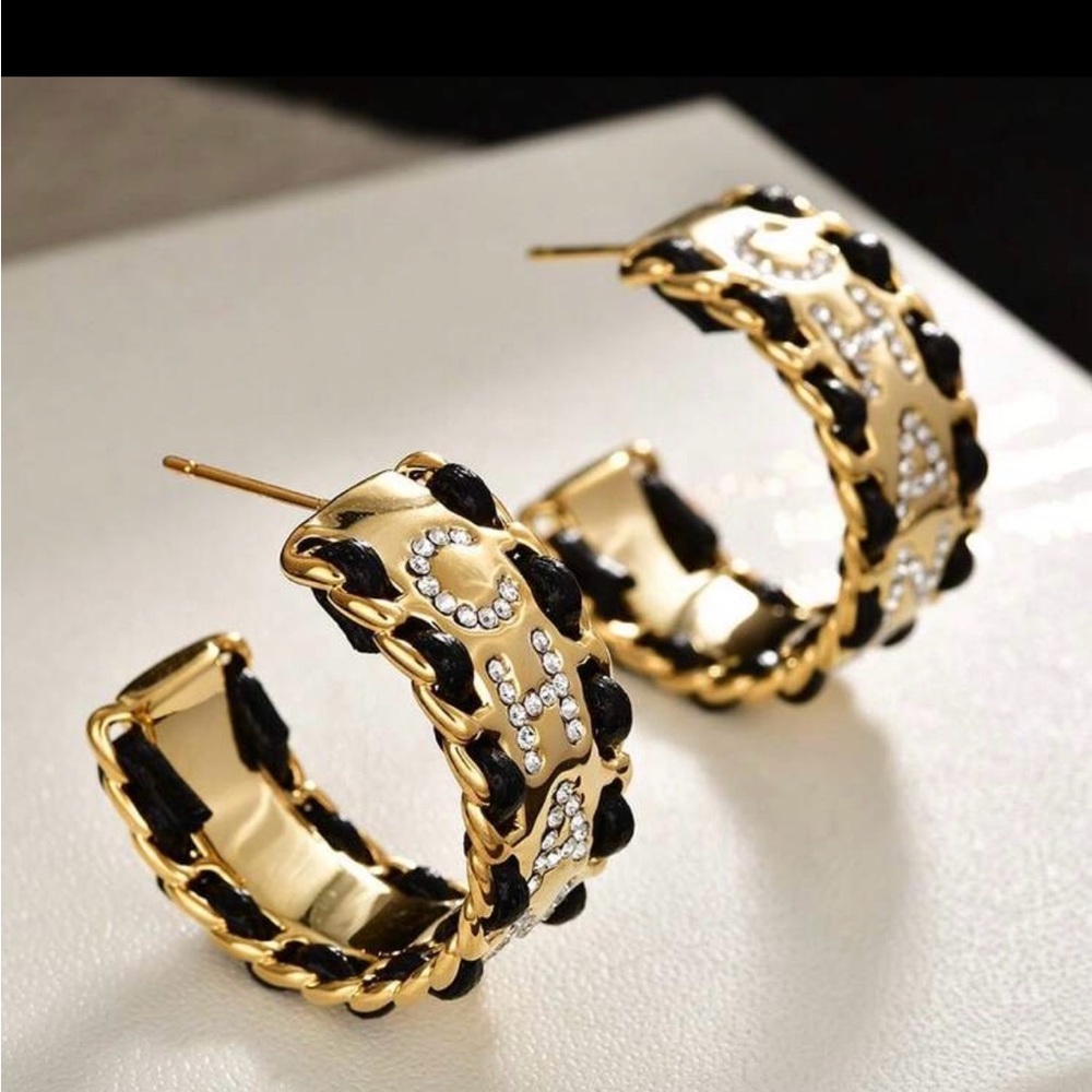 High Fashion Luxurious Gold and Silver Chain Hoop Earrings - Picture 2 of 6
